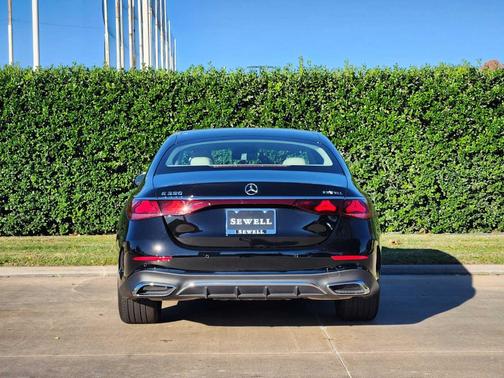 2025 Mercedes-Benz E-Class E 350