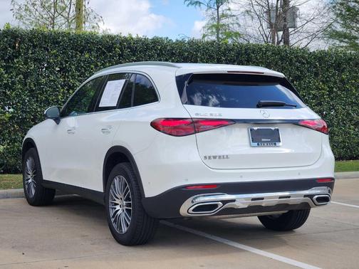 2026 Mercedes-Benz GLC 300 Base