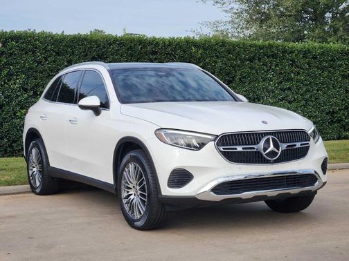 Polar White 2026 Mercedes-Benz GLC 300 Base
