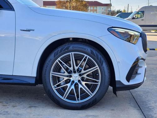 2025 Mercedes-Benz AMG GLC 63 S E Performance