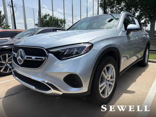 Cirrus Silver Metallic 2026 Mercedes-Benz GLC 300 Base