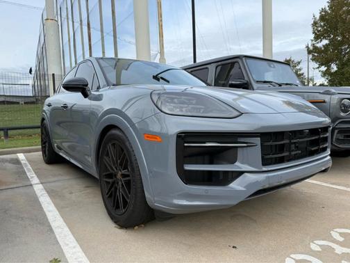 2025 Porsche Cayenne GTS