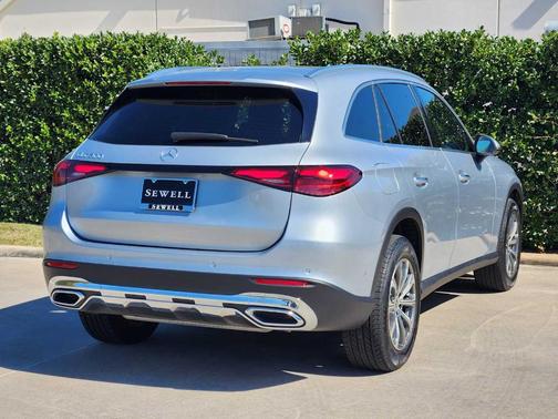 2025 Mercedes-Benz GLC 300 Base