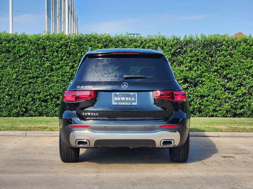 2025 Mercedes-Benz GLB 250 Base