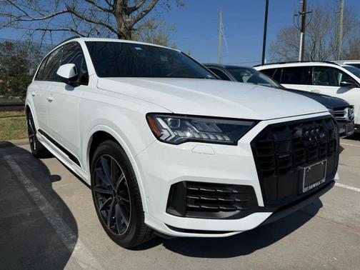 2023 Audi Q7 55 Premium Plus