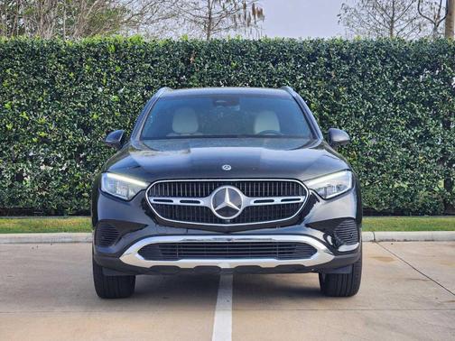2026 Mercedes-Benz GLC 300 Base