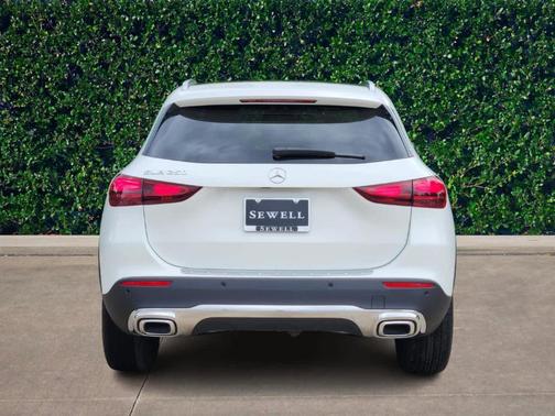 2025 Mercedes-Benz GLA 250 Base