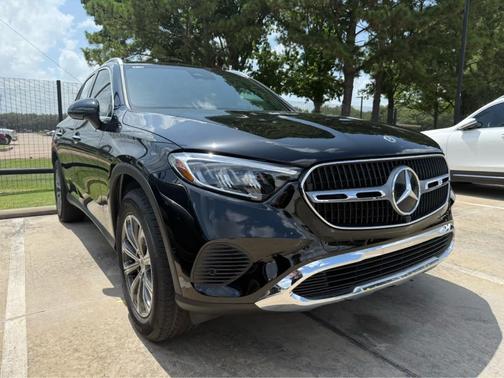 2025 Mercedes-Benz GLC 300 Base
