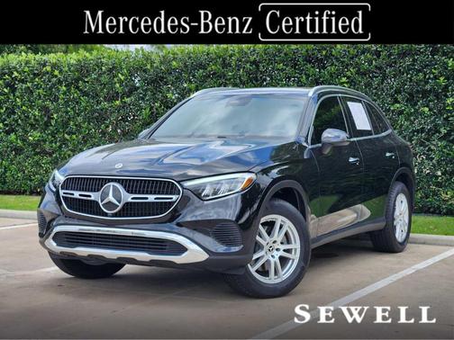 Obsidian Black Metallic 2026 Mercedes-Benz GLC 300 Base
