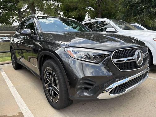 Graphite Gray Metallic 2026 Mercedes-Benz GLC 300 Base