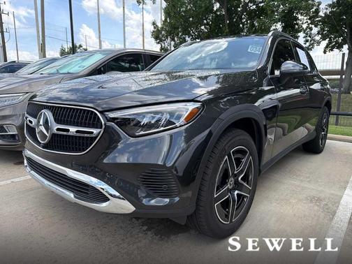 Graphite Gray Metallic 2026 Mercedes-Benz GLC 300 Base