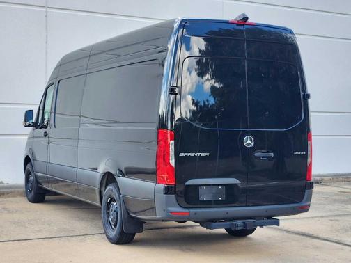 2025 Mercedes-Benz Sprinter 2500 
