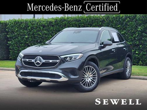 Graphite Gray Metallic 2026 Mercedes-Benz GLC 300 Base