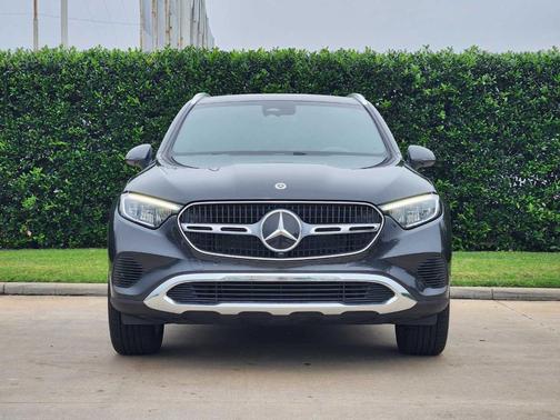 Graphite Gray Metallic 2026 Mercedes-Benz GLC 300 Base
