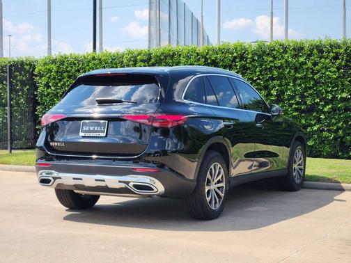 2025 Mercedes-Benz GLC 300 Base