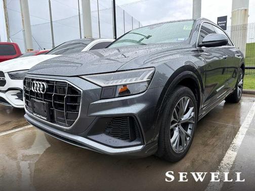 Daytona Gray Pearl Effect 2021 Audi Q8 55 Premium Plus