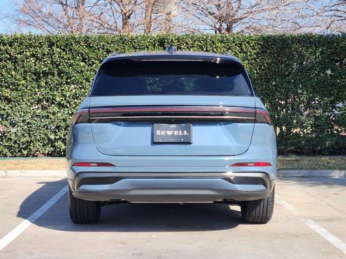 2025 Lincoln Nautilus Reserve