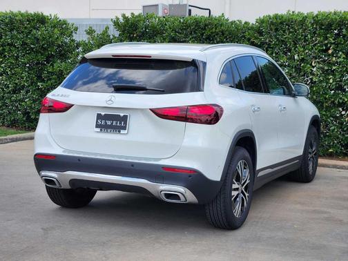 2025 Mercedes-Benz GLA 250 Base