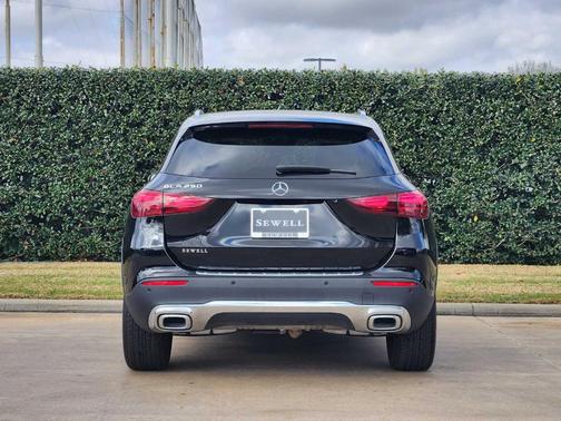 2025 Mercedes-Benz GLA 250 Base