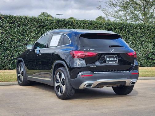 2025 Mercedes-Benz GLA 250 Base