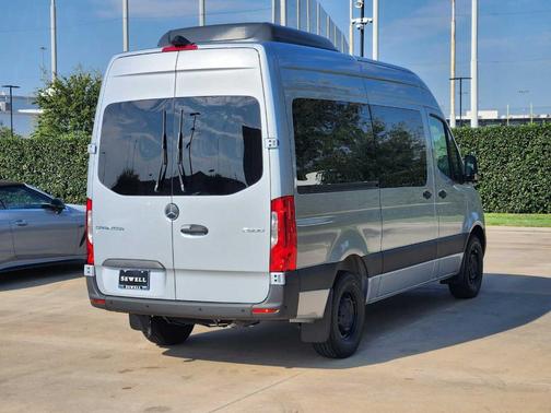 2025 Mercedes-Benz Sprinter 2500 144 WB Standard Roof Passenger