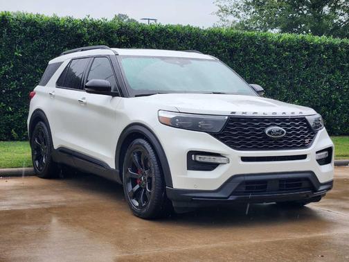 Star White 2023 Ford Explorer ST
