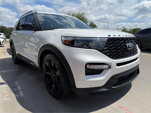 Star White 2023 Ford Explorer ST