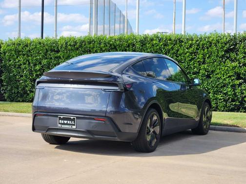 2026 Tesla Model Y Long Range