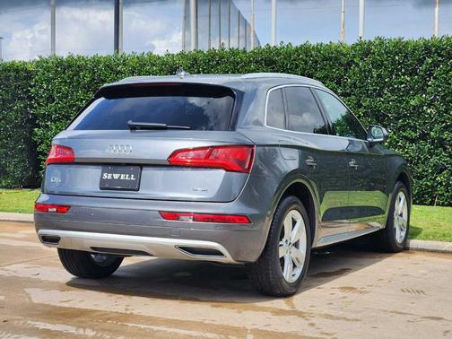 Monsoon Gray Metallic 2019 Audi Q5 2.0T Premium Plus