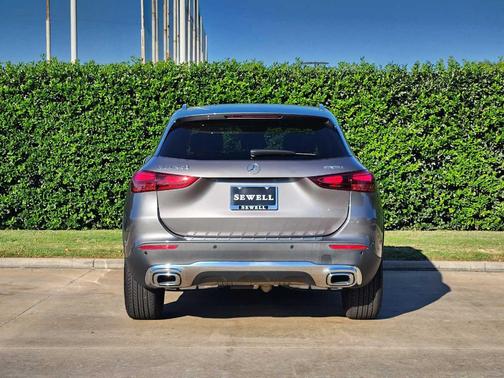 2025 Mercedes-Benz GLA 250 Base