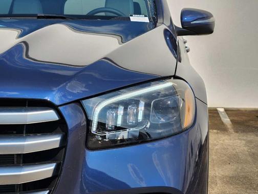 2026 Mercedes-Benz GLS 450 