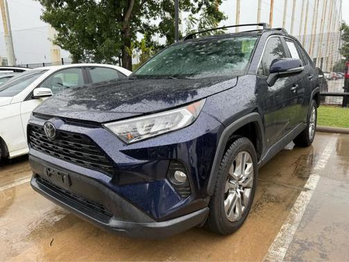2020 Toyota RAV4 XLE Premium