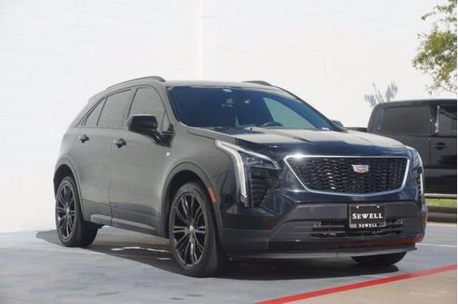 Photo 3 of 30 of 2019 Cadillac XT4 Sport
