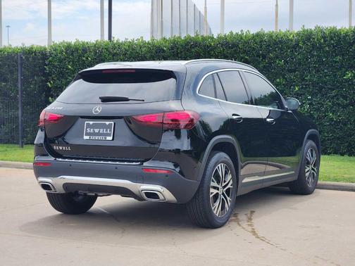 Midnight Black 2026 Mercedes-Benz GLA 250 Base