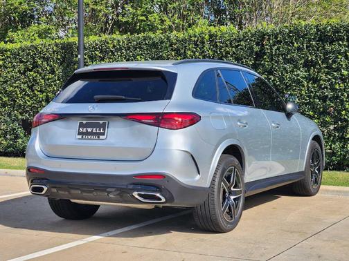 Cirrus Silver Metallic 2026 Mercedes-Benz GLC 300 Base