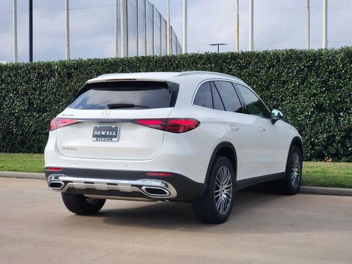 2025 Mercedes-Benz GLC 300 Base