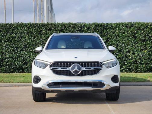 2025 Mercedes-Benz GLC 300 Base