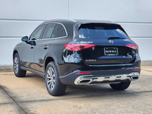 2025 Mercedes-Benz GLC 300 Base