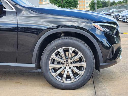 2025 Mercedes-Benz GLC 300 Base
