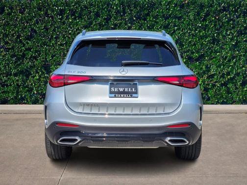 2025 Mercedes-Benz GLC 300 Base