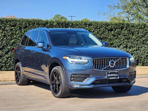 2021 Volvo XC90 T5 Momentum 7 Passenger