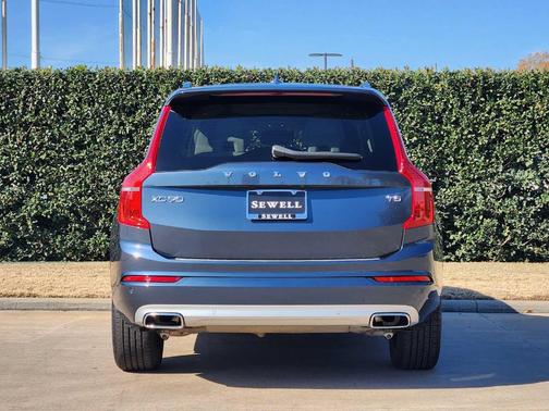 2021 Volvo XC90 T5 Momentum 7 Passenger