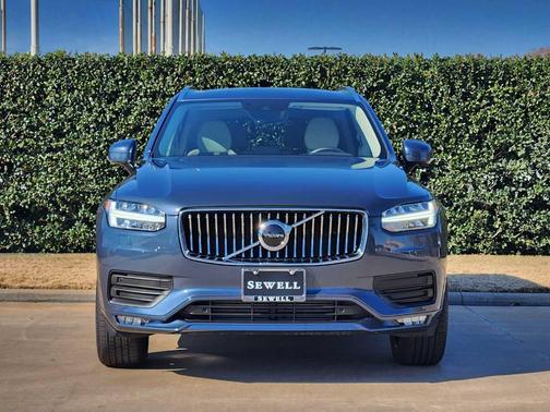 2021 Volvo XC90 T5 Momentum 7 Passenger