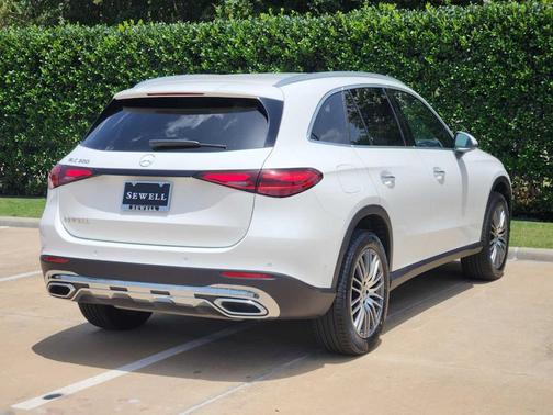2025 Mercedes-Benz GLC 300 Base