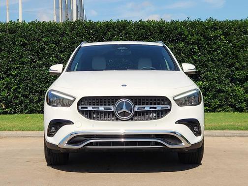 Polar White 2026 Mercedes-Benz GLA 250 Base