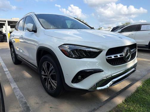 Polar White 2026 Mercedes-Benz GLA 250 Base