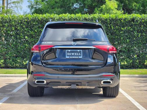 Black 2023 Mercedes-Benz GLE 450 4MATIC