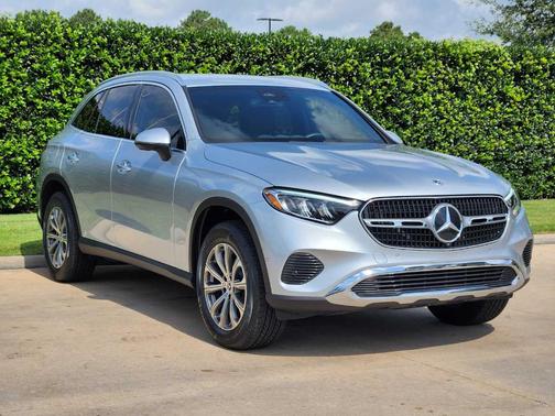 2025 Mercedes-Benz GLC 300 Base