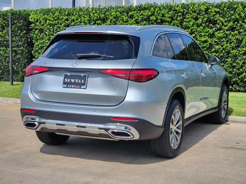2025 Mercedes-Benz GLC 300 Base