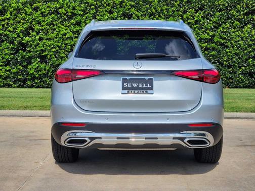 2025 Mercedes-Benz GLC 300 Base